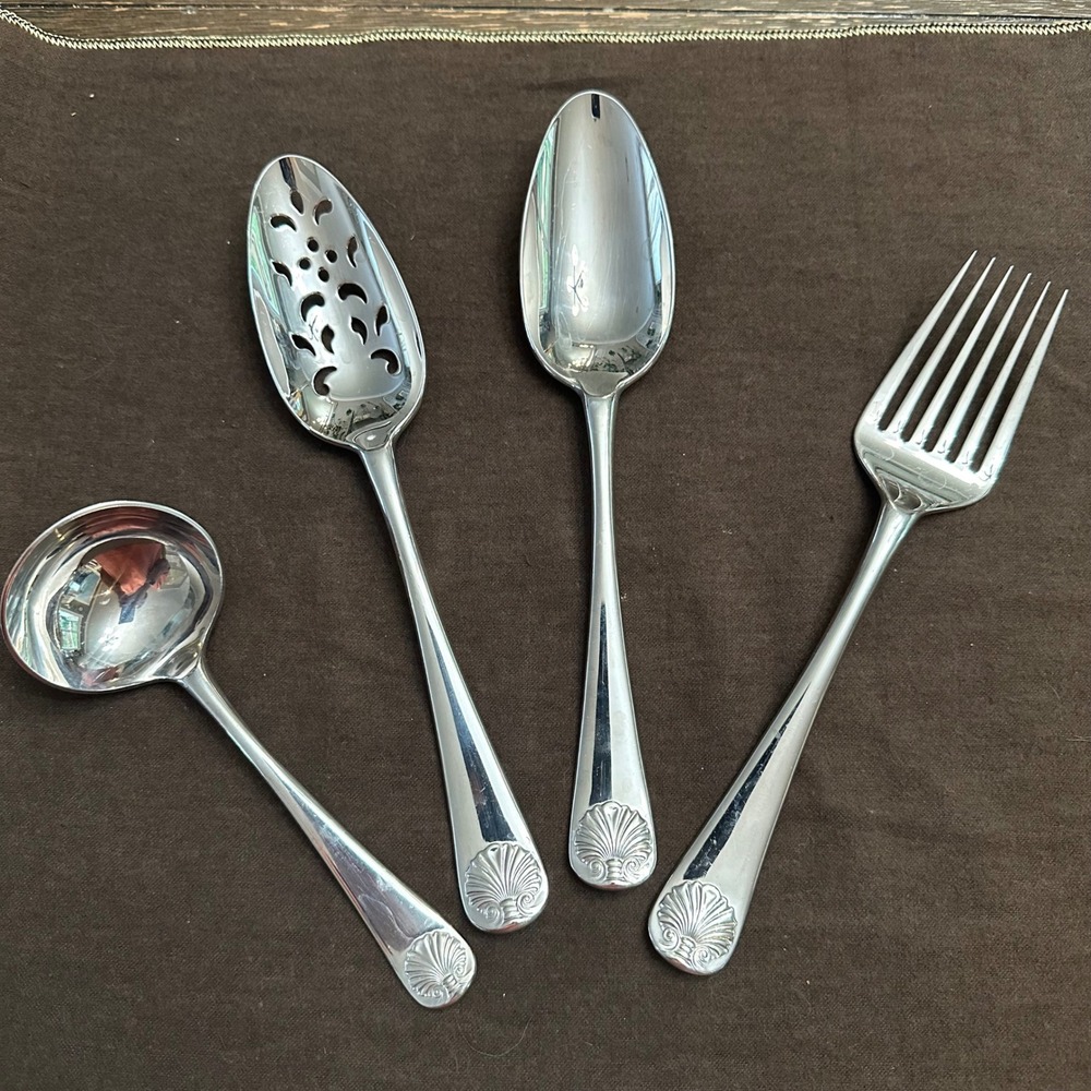 Kirk Stieff Williamsburg Vintage Royal Shell Stainless Steel 4 Pc Servingware